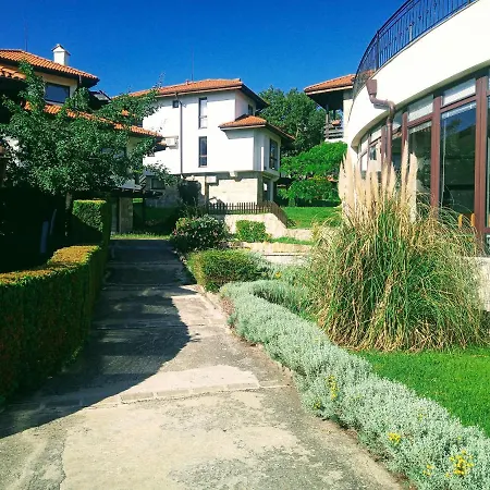 Bay View Villas Nina 14 C דירה *