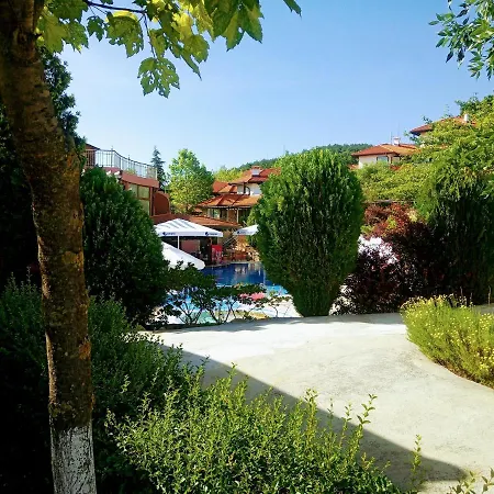 Bay View Villas Nina 14 C דירה