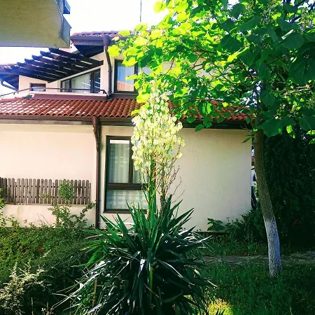 Bay View Villas Nina 14 C קושריצה