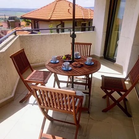Bay View Villas Nina 14 C קושריצה